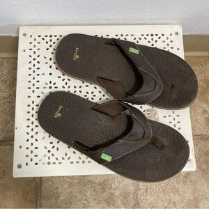 Sanuk Men’s 6/7 Brown Flip Flop Sandals Casual Walking Slip on